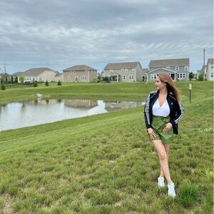 Meet your Posher, Ana